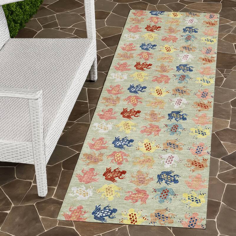 Machine Washable Indoor/ Outdoor Modern Frogs Chantille Rug - Celery - 2'3" x 7'6"
