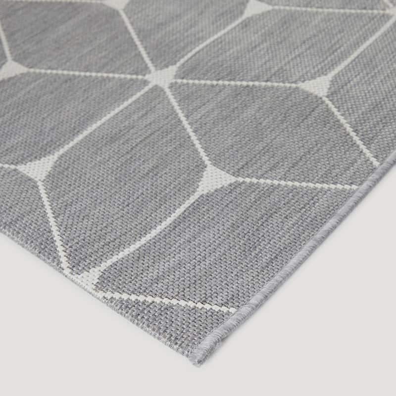Macsen Geometric Indoor/Outdoor Area Rug