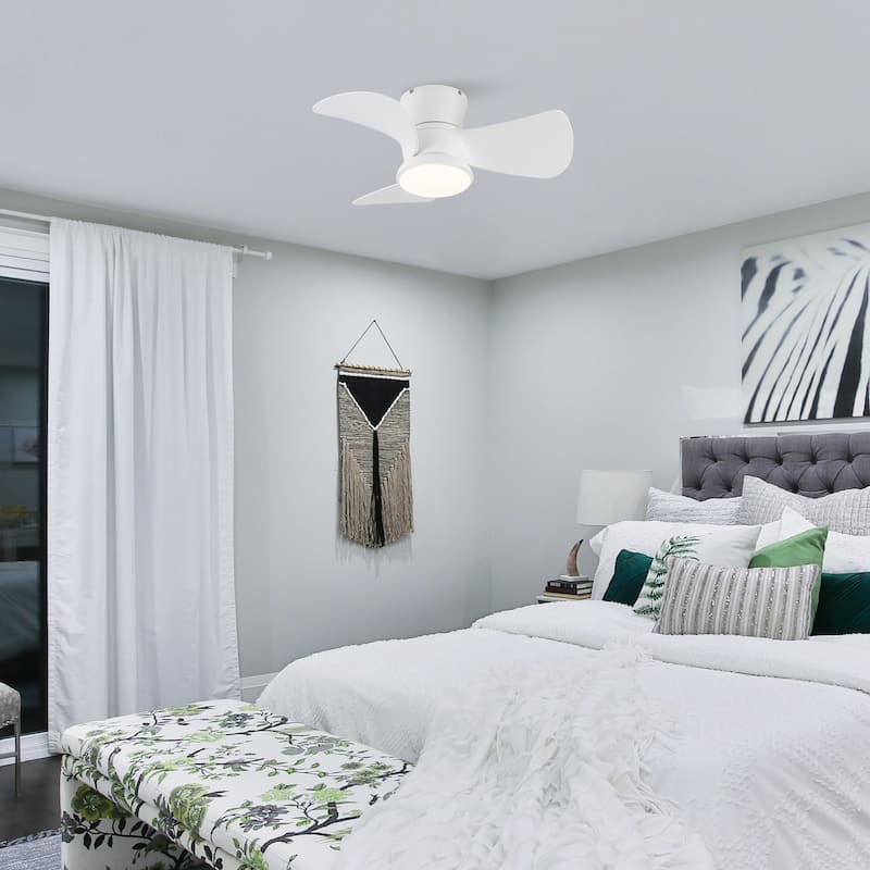 31-inch Modern Black Propeller Flush Mount Ceiling Fan with Light and Remote