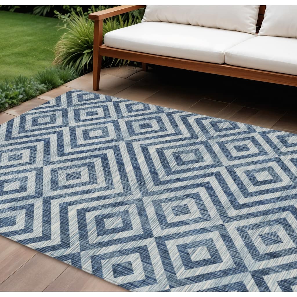 HomeRoots Geometric Transitional Rectangle Outdoor Rug