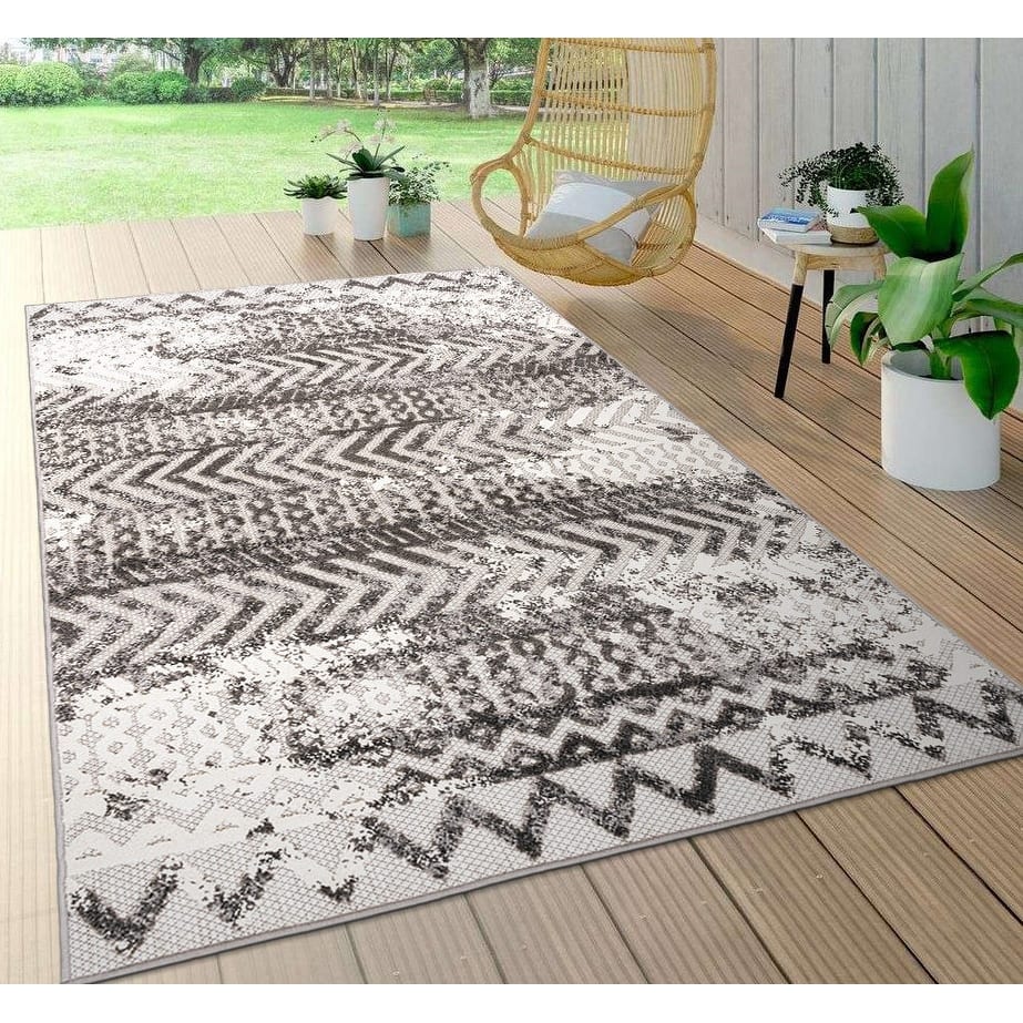 World Rug Gallery Turin Modern Geometric Bohemian Indoor/Outdoor Area Rug