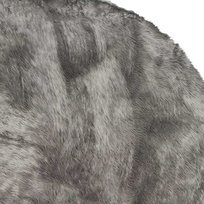 SAFAVIEH Faux Sheep Skin Shona 2.4-inch Thick Rug