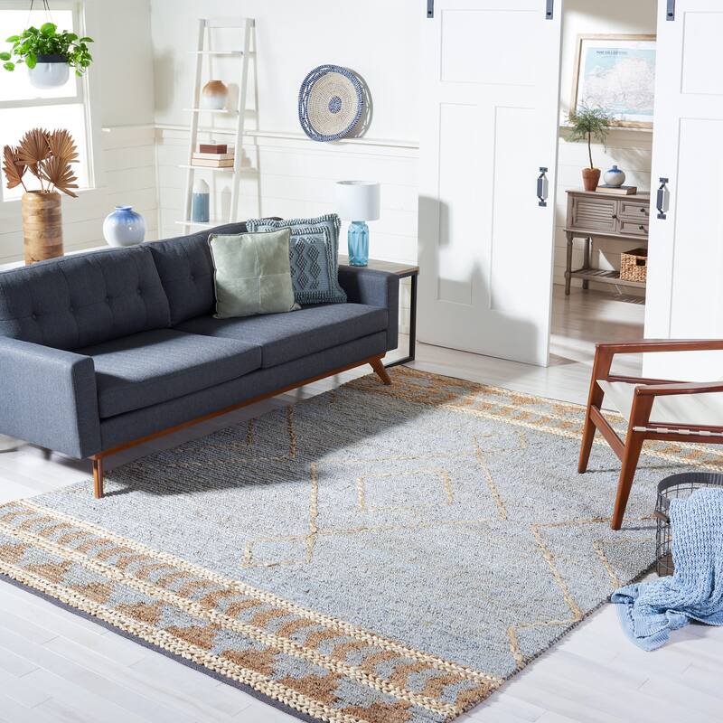 SAFAVIEH Handmade Kilim Finella Moroccan Rug - 8' x 10' - Natural/Blue