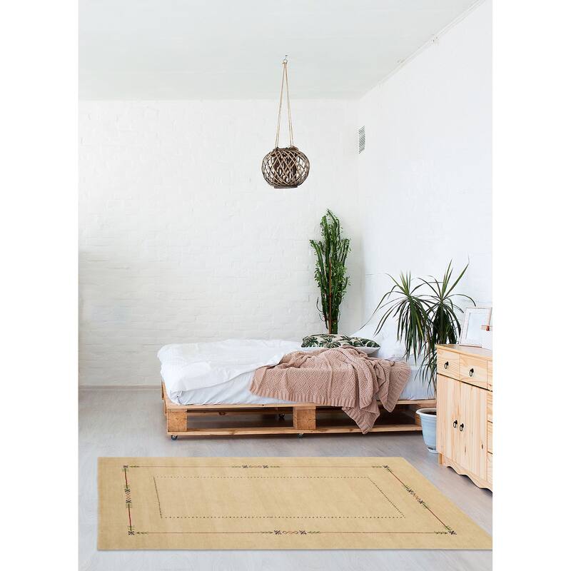 ECARPETGALLERY Hand Loomed Kashkuli Gabbeh Ivory Wool Rug - 4'10 x 7'10