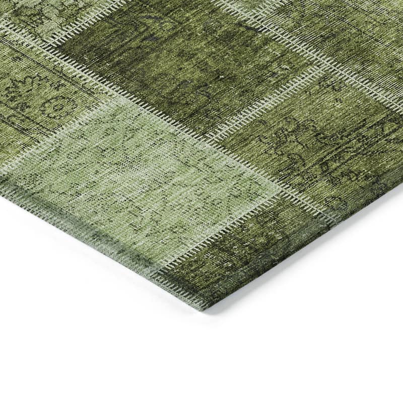 HomeRoots Patchwork Transitional Rectangle Outdoor Rug