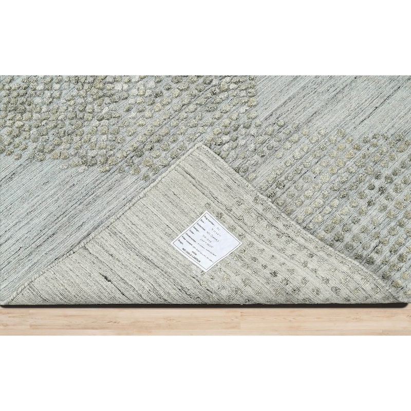 Hand Knotted Textured Gray Moss Tibetan Wool Modern Oriental Area Rug - 3' 11'' x 6'