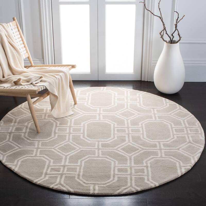 SAFAVIEH Handmade Soho Sharde N.Z. Wool/ Viscose Rug - 6' Round - Grey/Ivory