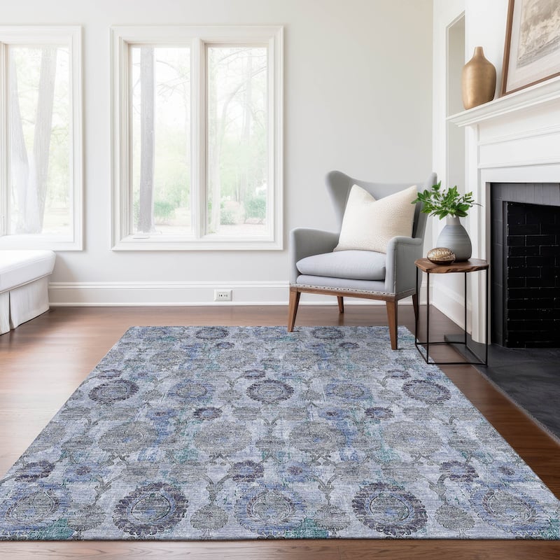 Machine Washable Indoor/ Outdoor Chantille Traditional Floral Rug