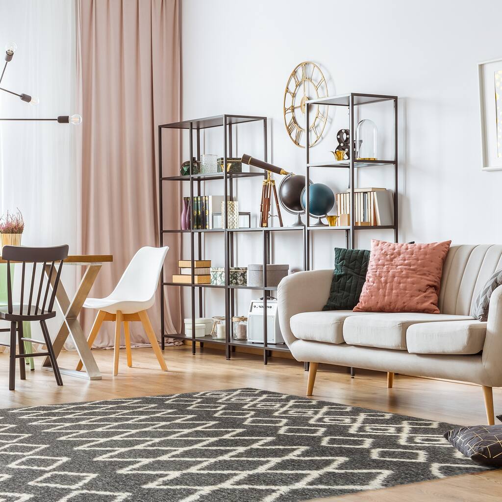 Gertmenian Thayer Jamila Modern Tribal Grey/White Shag Area Rug