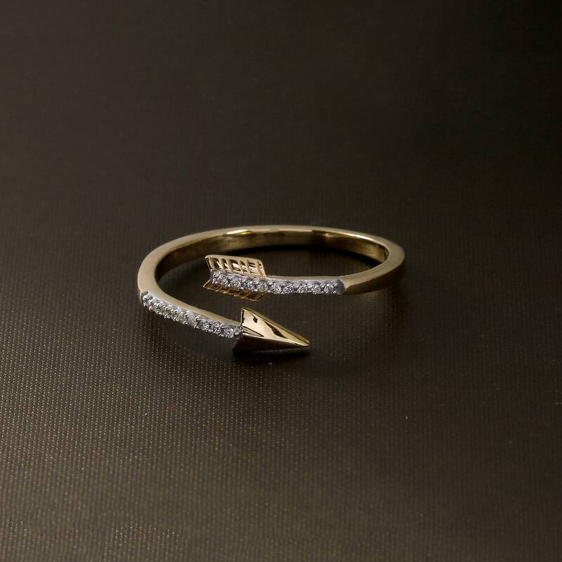 1/20ct TDW Diamond Arrow Wrap Fashion Ring in 10K Gold for Women