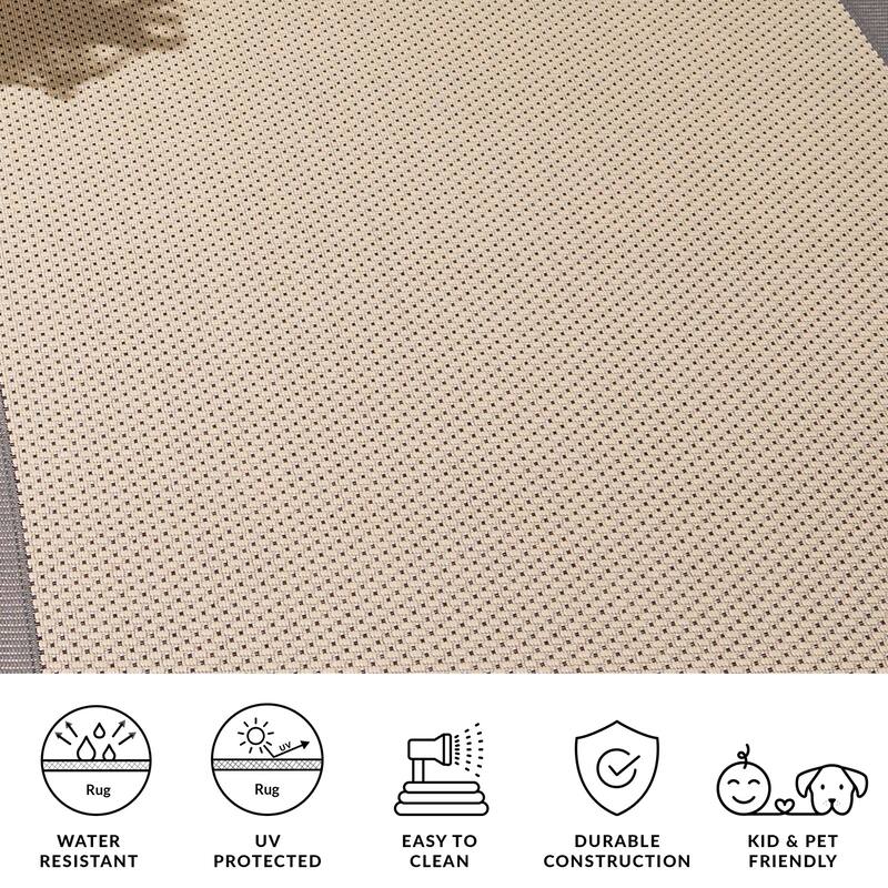 SAFAVIEH Courtyard Gwenneth Indoor/Outdoor Waterproof Patio Backyard Rug