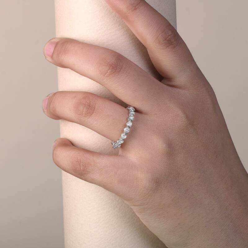 IGI Certified 1 1/2ct TDW Diamond Eternity Wedding Band in 14K Gold for Women