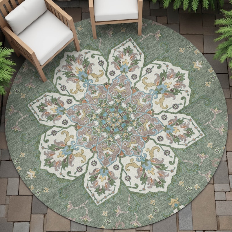 Machine Washable Indoor/Outdoor Traditional Heriz Chantille Rug - Green - 8' x 8'