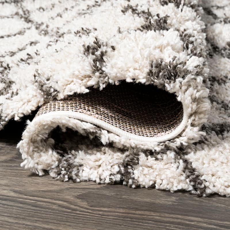 JONATHAN Y Tela Moroccan Diamond Shag Area Rug