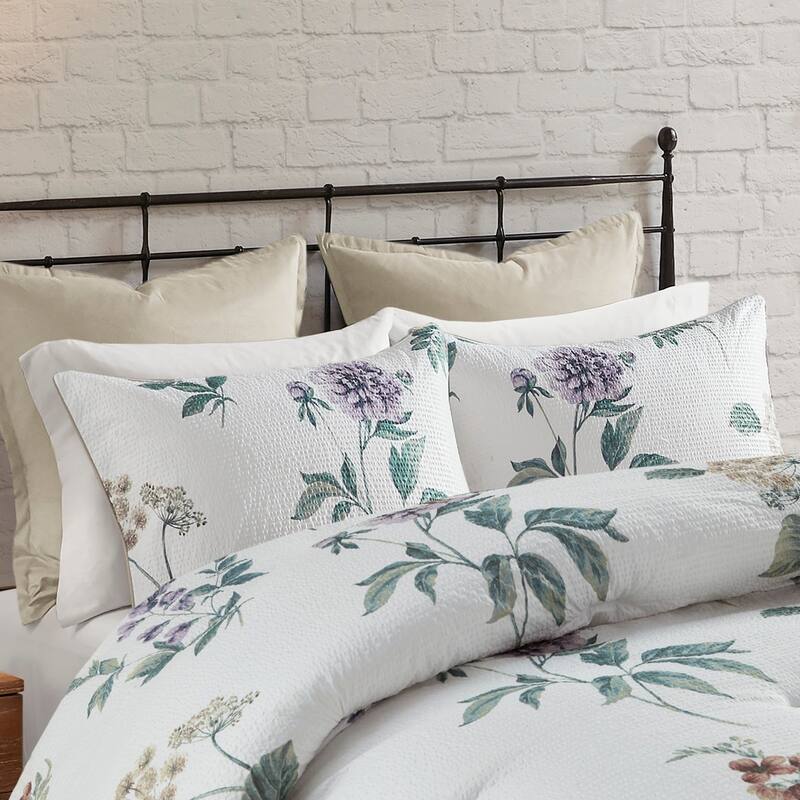 GDF Studio - Zennia 7 Piece Printed Seersucker Comforter Set with Throw Blanket