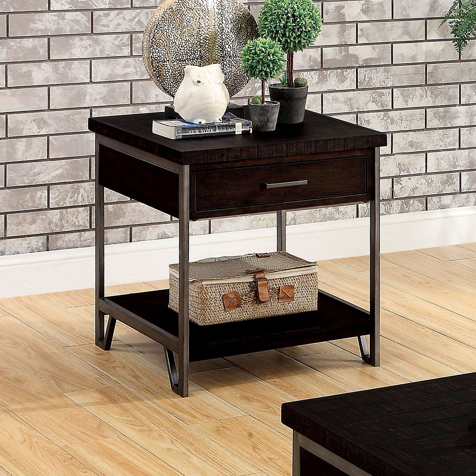 Furniture of America Hawkins Industrial Oak 24-inch Solid Wood 1-Shelf Side Table
