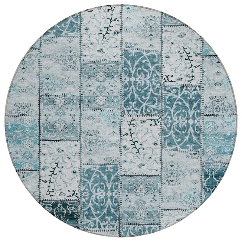 Machine Washable Indoor/ Outdoor Traditional Patchwork Chantille Rug