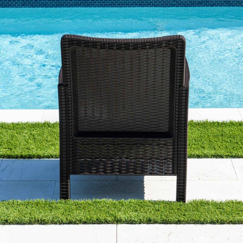 Nova Set of 2 Lounge Chairs W/Cushion