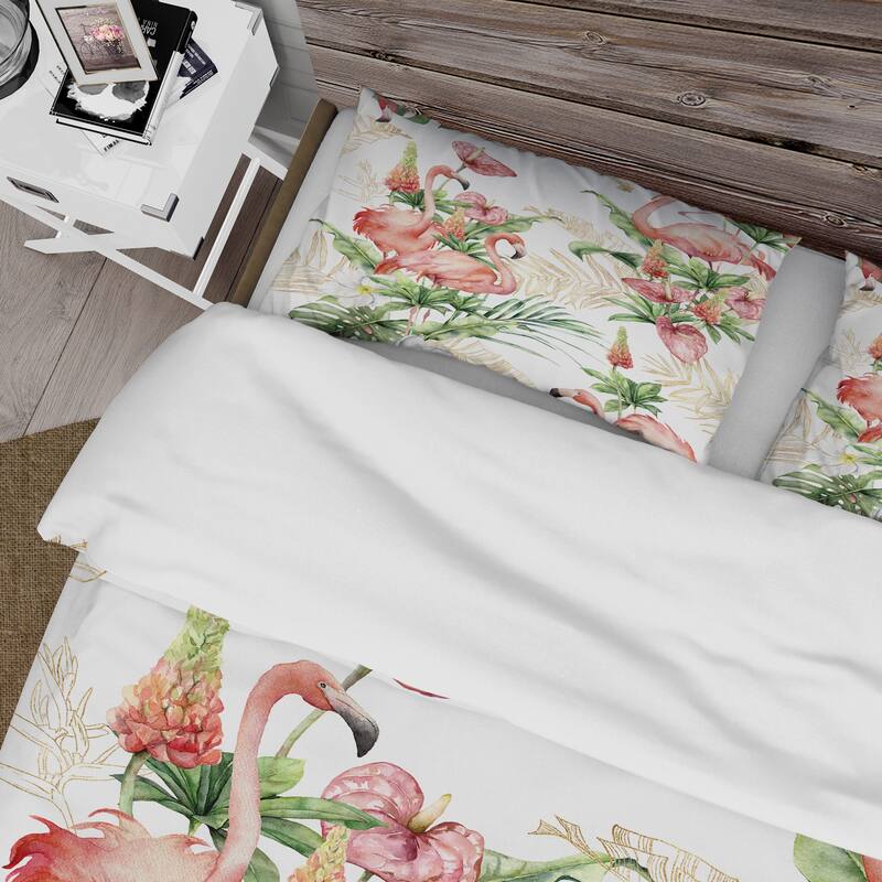 Designart 'Pink Flamingos With Tropical Flowers & Gold Leaves' Traditional Duvet Cover Set