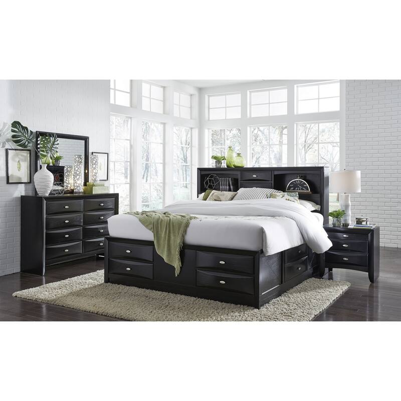 Dresser with 5 Chambared Drawer