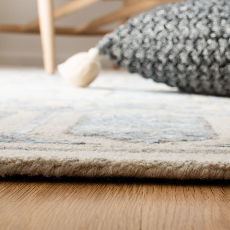 SAFAVIEH, Handmade Artistry Poulia Geometric Wool Rug