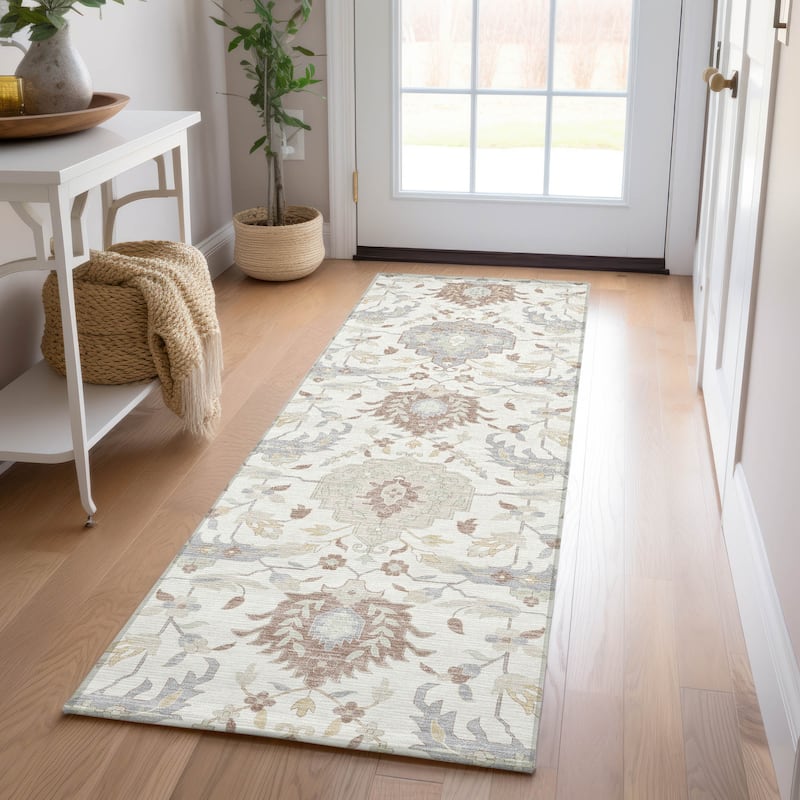 Machine Washable Indoor/ Outdoor Traditional Kashan Chantille Rug - Ivory - 2'3" x 7'6"