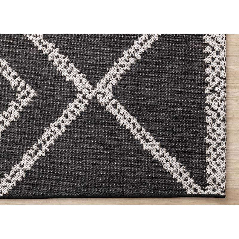 Jackson Collection - Black Grey Diamonds Indoor/Outdoor Area Rug