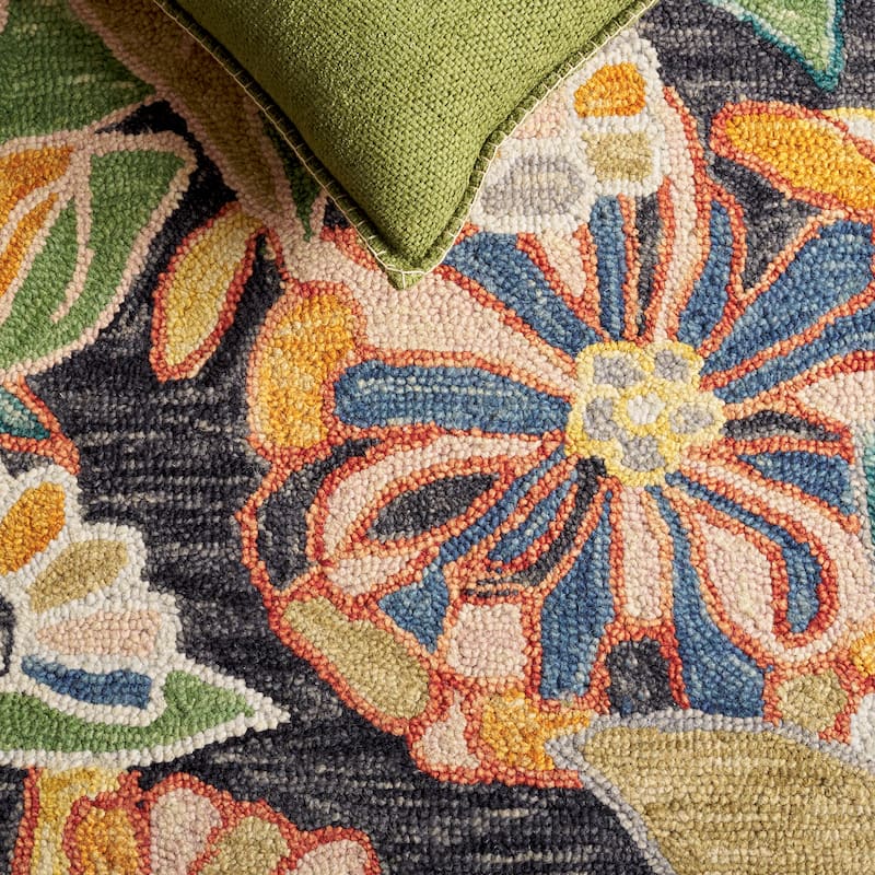 SAFAVIEH Handmade Jardin Gozde Floral Botanical Wool Rug