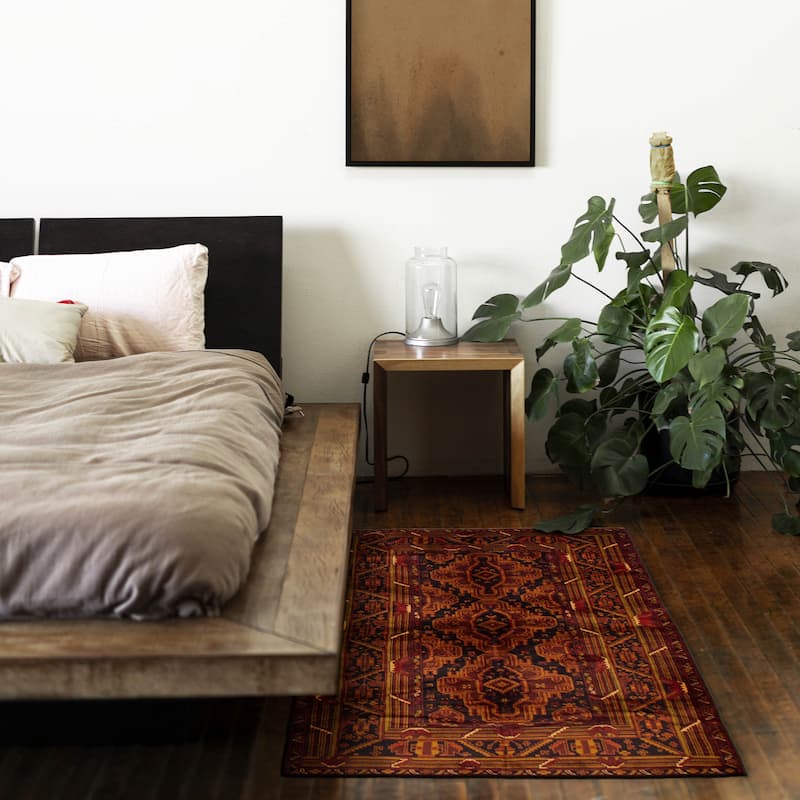 Teimani Red Rug 3'9" x 6'5" - 3'9 x 6'5