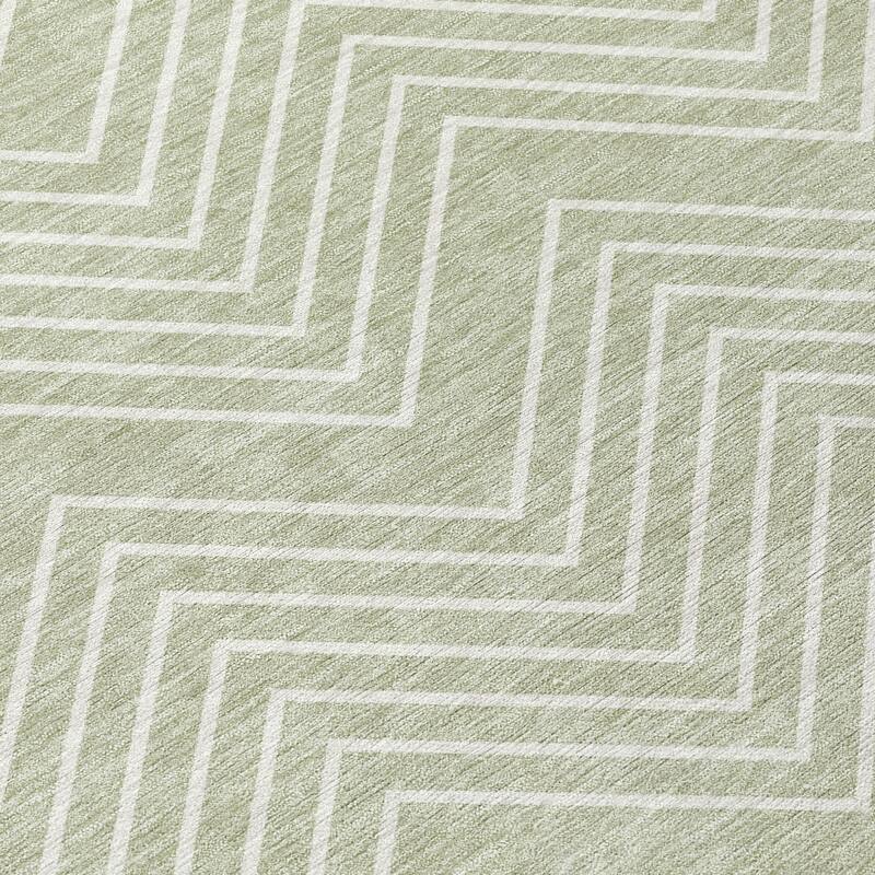 Machine Washable Indoor/ Outdoor Modern Chevron Chantille Rug