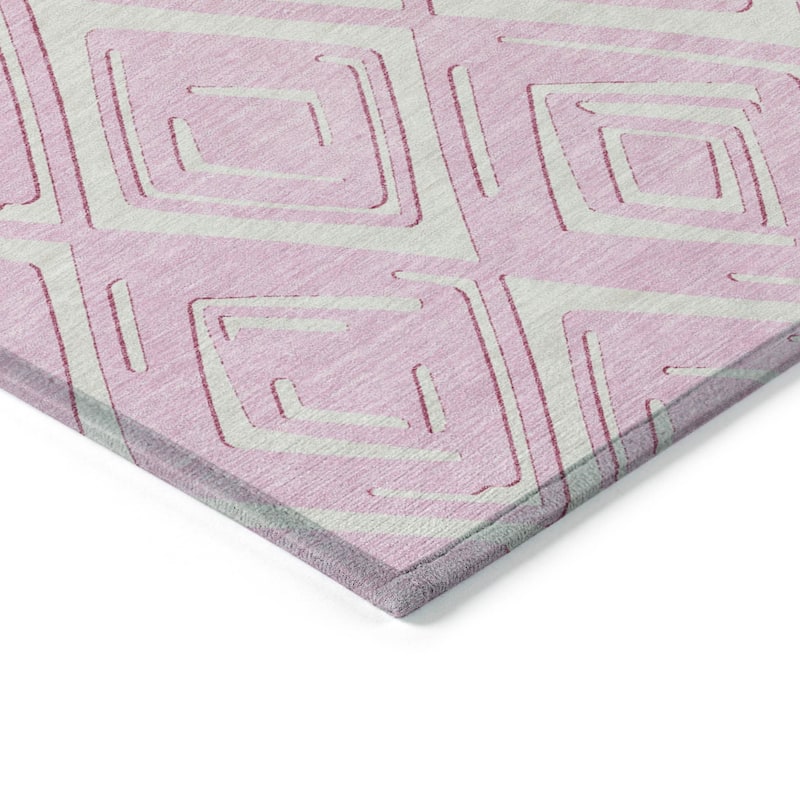 Machine Washable Indoor/ Outdoor Chantille Contemporary Diamonds Rug