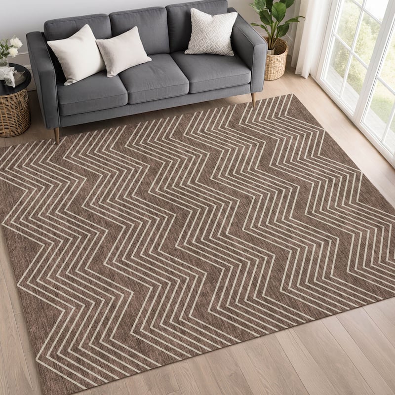 Machine Washable Indoor/ Outdoor Modern Chevron Chantille Rug