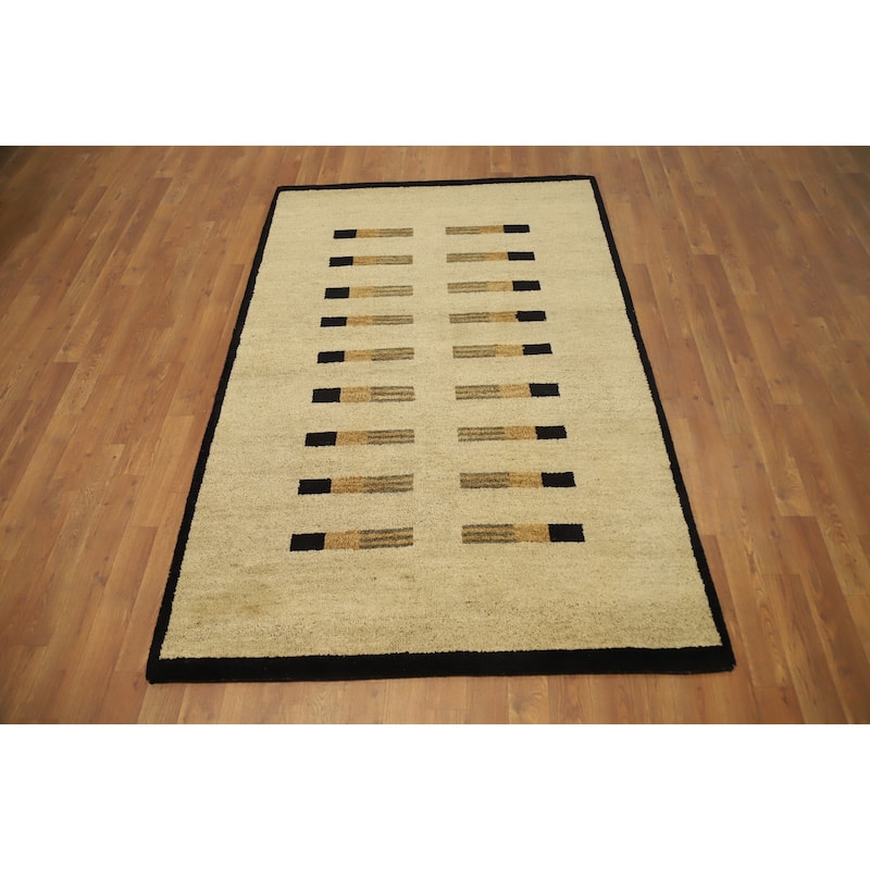 Hand Knotted Oriental 100% Wool Carpet Modern Geometric Beige & Ivories Gabbeh Area Rug - 5' 11'' X 4' 0''