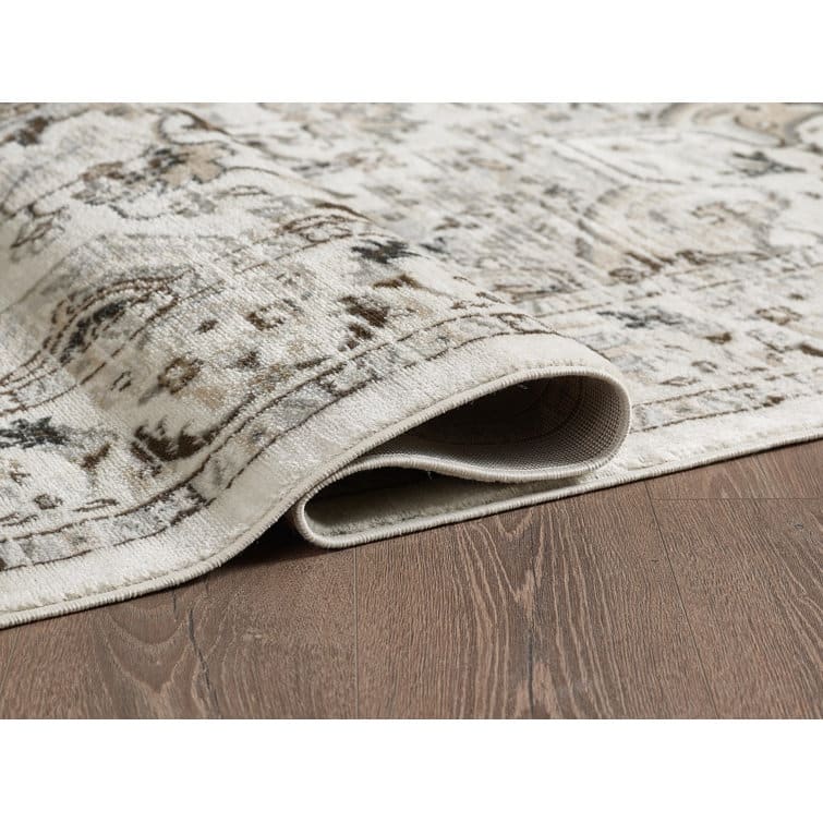 Traditional Cream/Beige Oriental Area Rug