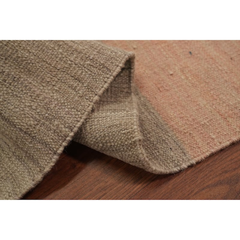 Hand Woven Southwestern Wool Beige Geometric Area Rug - 9' 10'' X 6' 7''