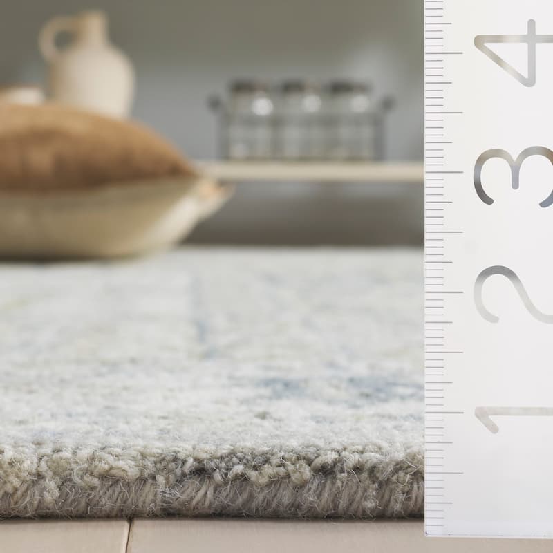 SAFAVIEH Handmade Metro Serenella Wool Rug