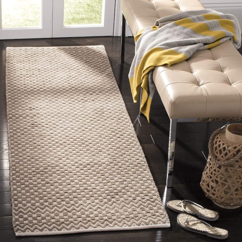 SAFAVIEH Handmade Boston Isotta Coastal Cotton Rug - 2'3" x 7' Runner - Taupe