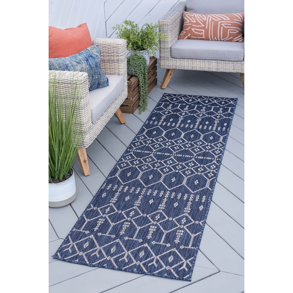 Colonnade Farmhouse Geometric Indoor/Outdoor Area Rug