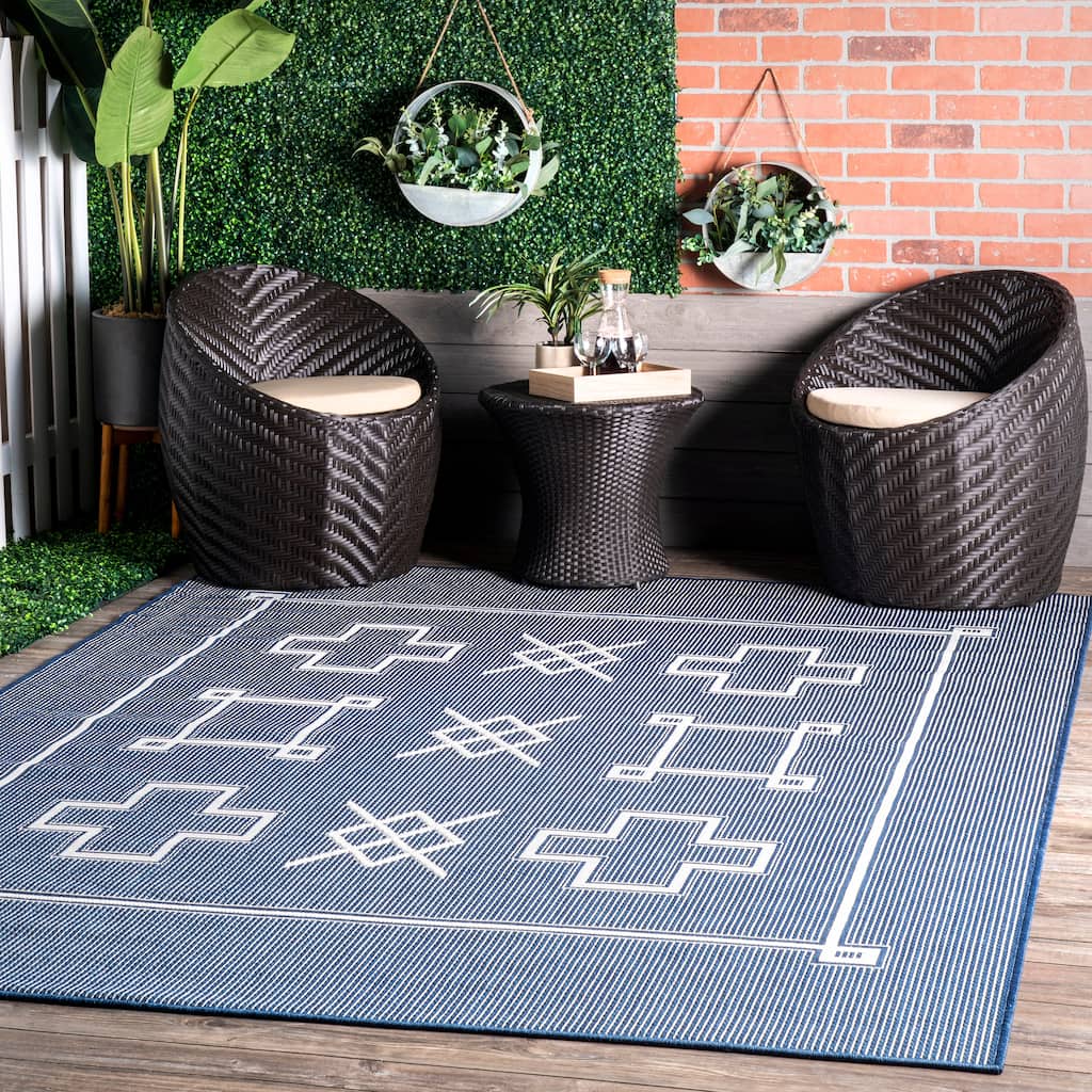 Nuloom Hillary Geometric Tribal Indoor/Outdoor Area Rug