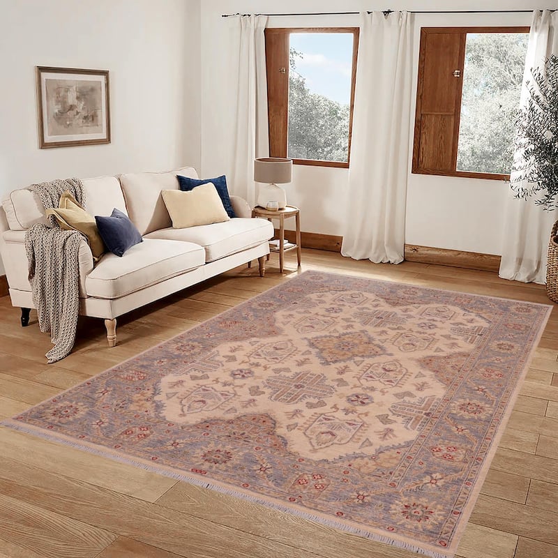Classic Ziegler Caroyln Ivory/Gray Hand-knotted Rug - 5'7'' x 7'3''