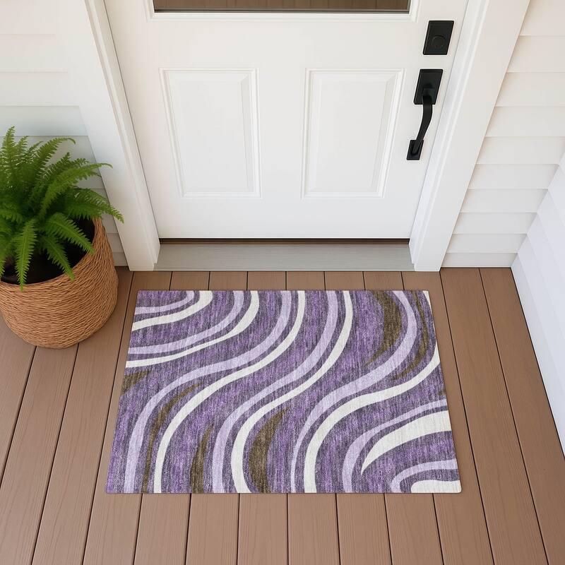 Machine Washable Indoor/ Outdoor Traditional Mimi Chantille Rug - Plum - 1'8" x 2'6"