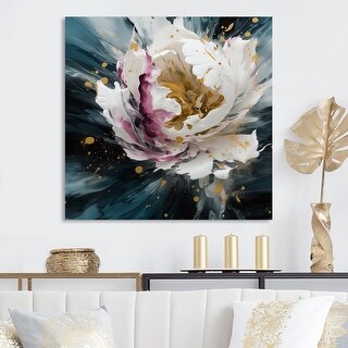 Designart "White Peonies Petals In Bloom I" Floral Peony Metal Wall Art ...