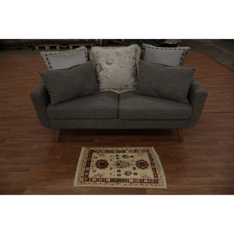 Hand Knotted Oriental 100% Wool Carpet Traditional Floral Beige & Ivories Peshawar Area Rug - 2' 7'' X 1' 8''