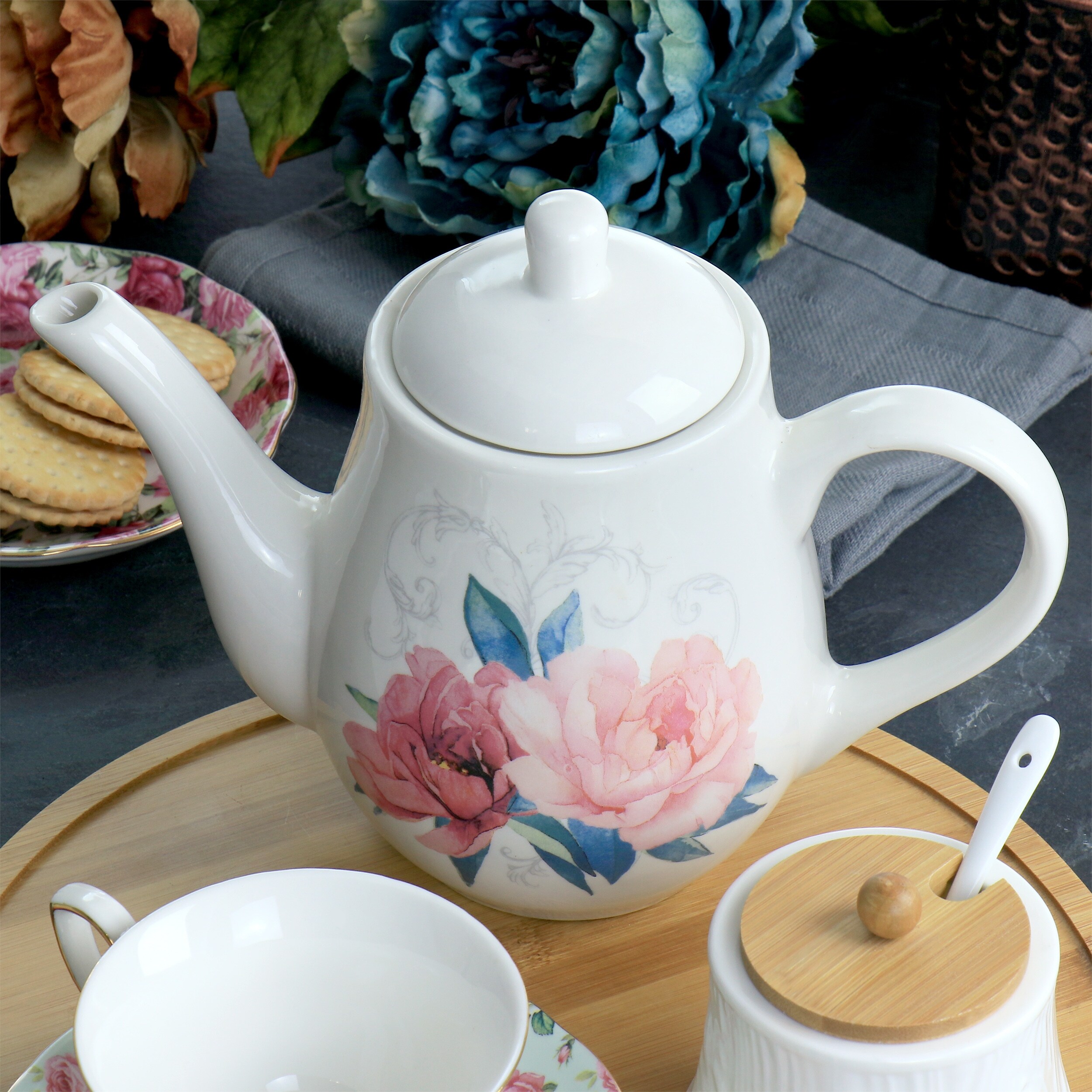 martha stewart tea pot