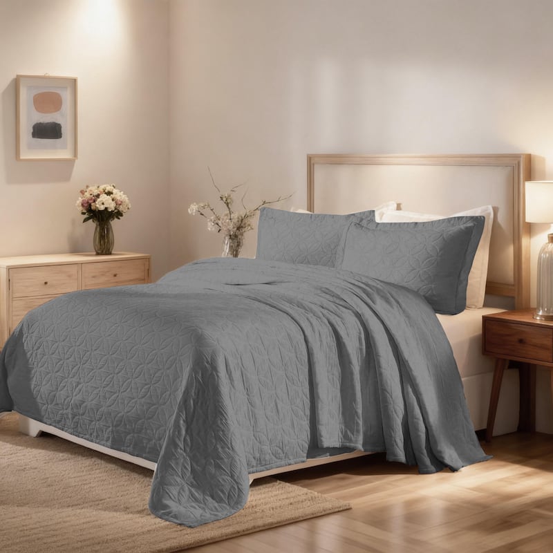 Blue Nile Mills Celtic Circle 100% Cotton Matelasse 3-Piece Bedspread Set - Grey - King