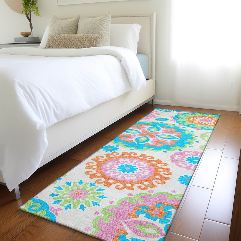 Machine Washable Indoor/ Outdoor Chantille Casual Medallion Rug