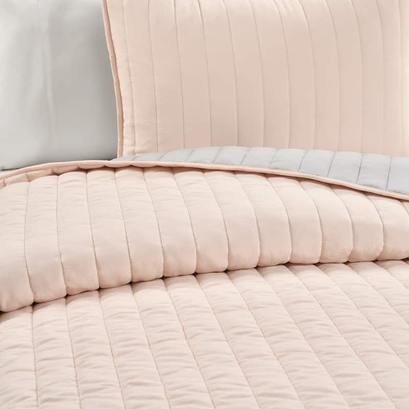 Lush Decor Soft Stripe All Season Quilt/Coverlet Set