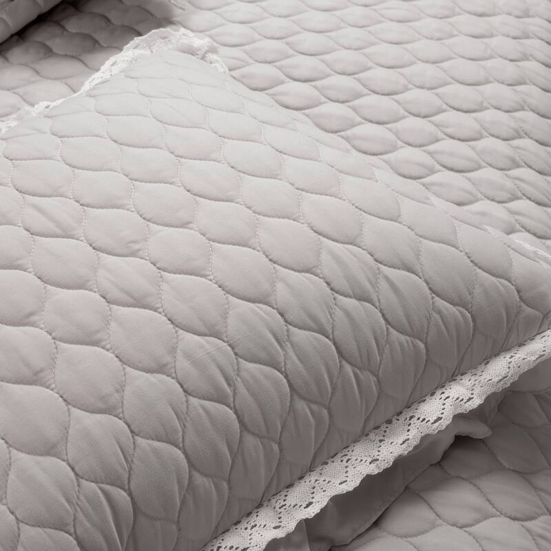 Lush Decor Ella Shabby Chic Ruffle Lace 3 Piece Quilt Set