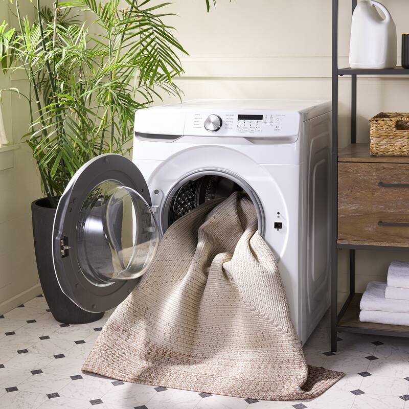 SAFAVIEH Handmade Braided Eiry Washable Indoor/Outdoor Rug - Weather Resistant & Easy Cleaning
