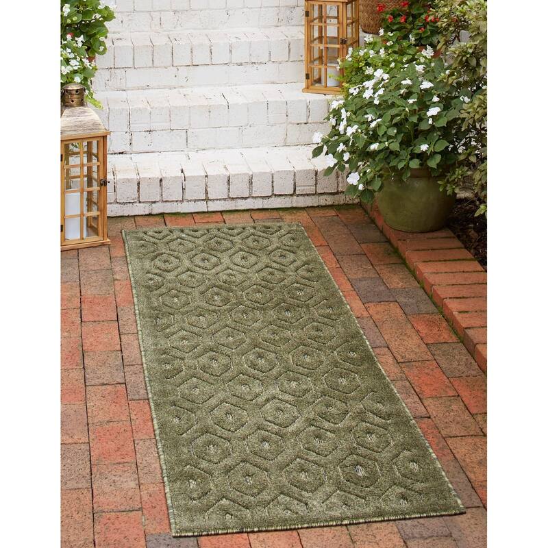 Outdoor Haversham Collection Area Rug - Green - 2'x6'